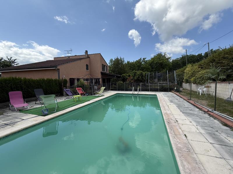 Maison - 195 m² - 7 pièces