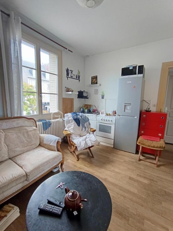 Immeuble - 111 m² - 8 pièces