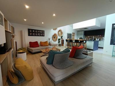 Maison - 174 m² - 5 pièces