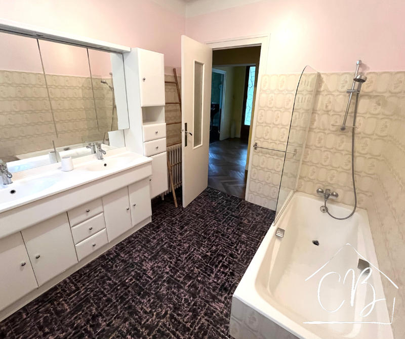 Maison - 167 m² - 6 pièces