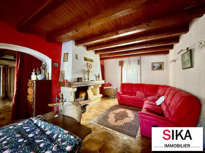 Maison traditionnelle - 154 m² - 7 pièces