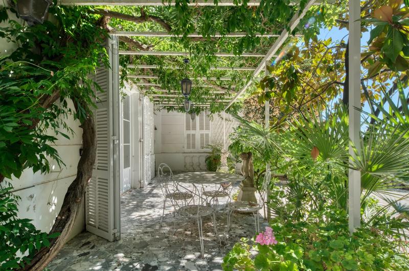 Villa - 475 m² - 12 pièces