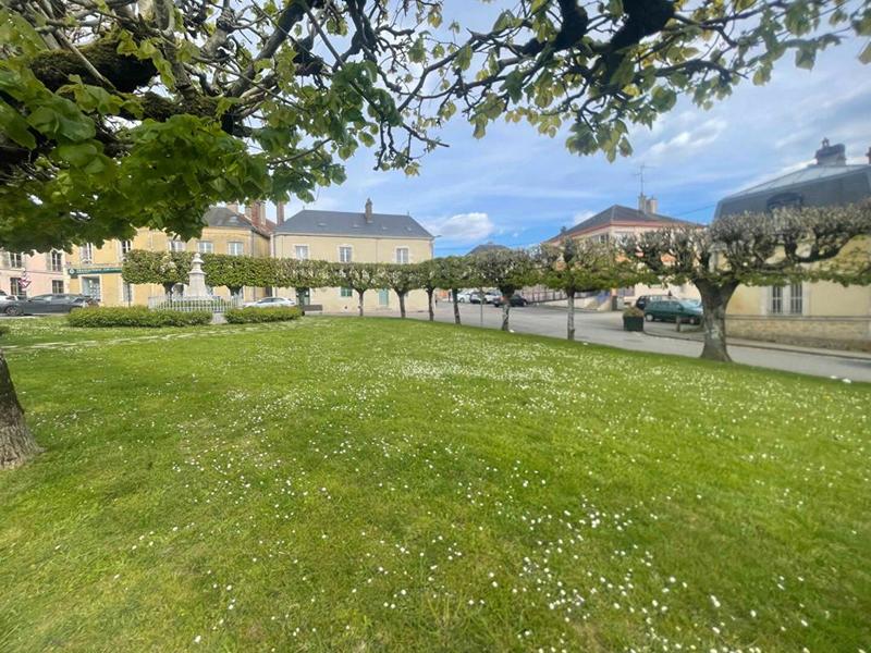 Immeuble - 230 m² - 8 pièces