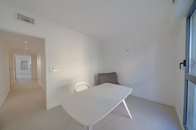 Appartement - 100 m² - 4 pièces