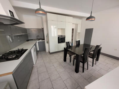 Maison - 140 m² - 7 pièces