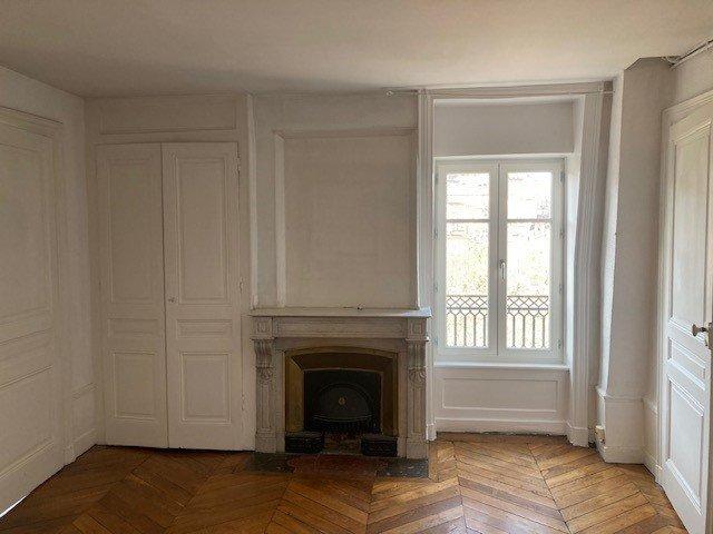 Appartement - 147 m² - 5 pièces