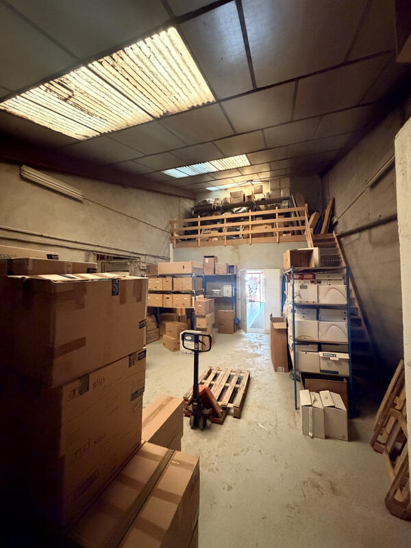 Local commercial - 270 m² - 4 pièces