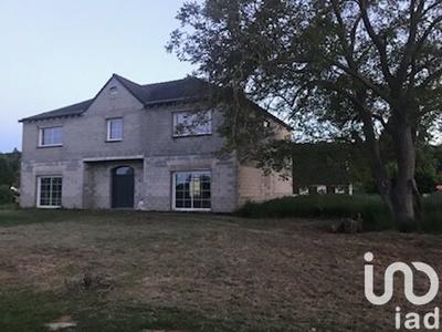 Maison - 330 m² - 8 pièces