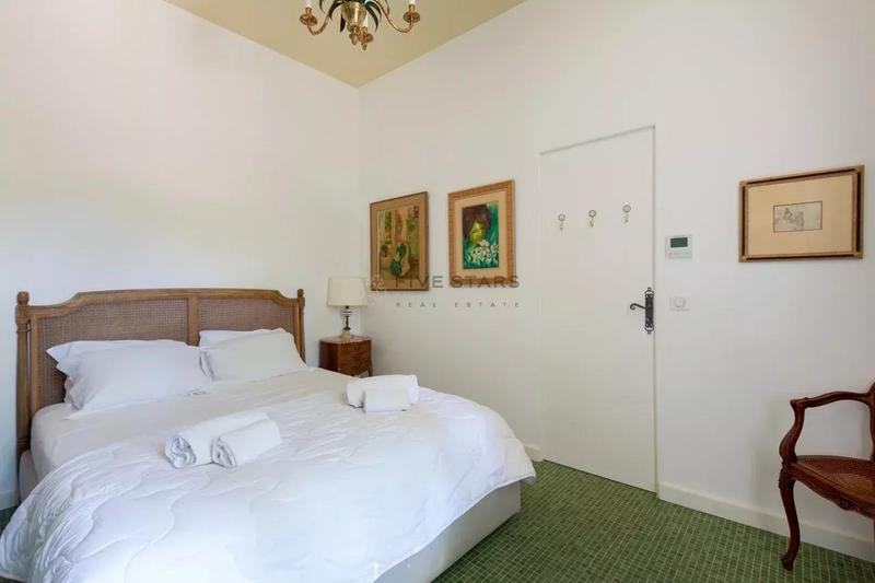 Appartement - 150 m² - 5 pièces