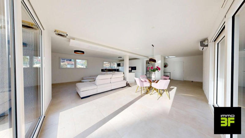 Maison - 142 m² - 5 pièces