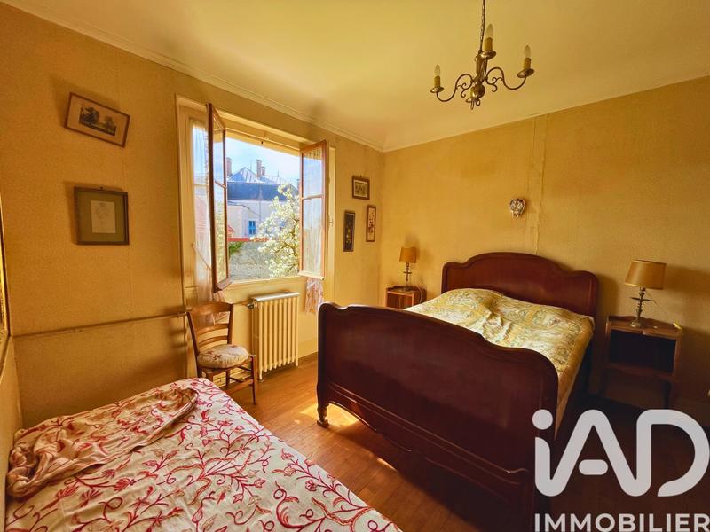 Maison - 187 m² - 10 pièces