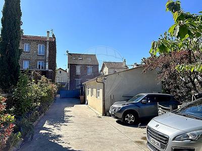 Immeuble - 103 m² - 13 pièces