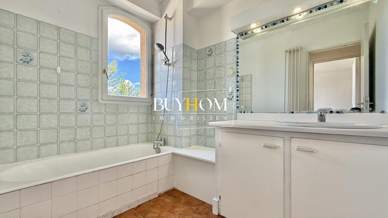 Appartement - 88 m² - 4 pièces