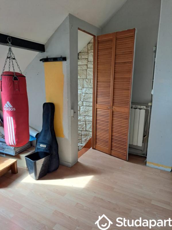 Chambre - 10 m² - 1 pièce