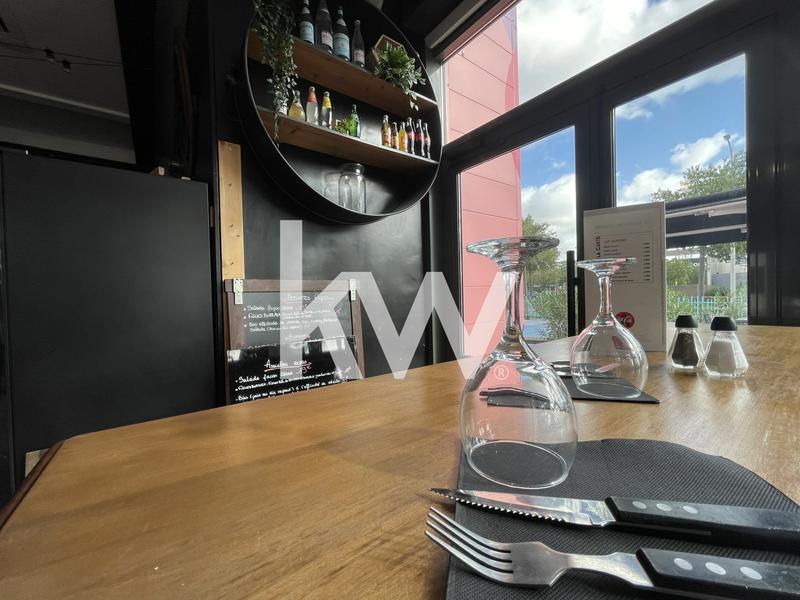 Fonds de commerce - Magasins - 200 m²