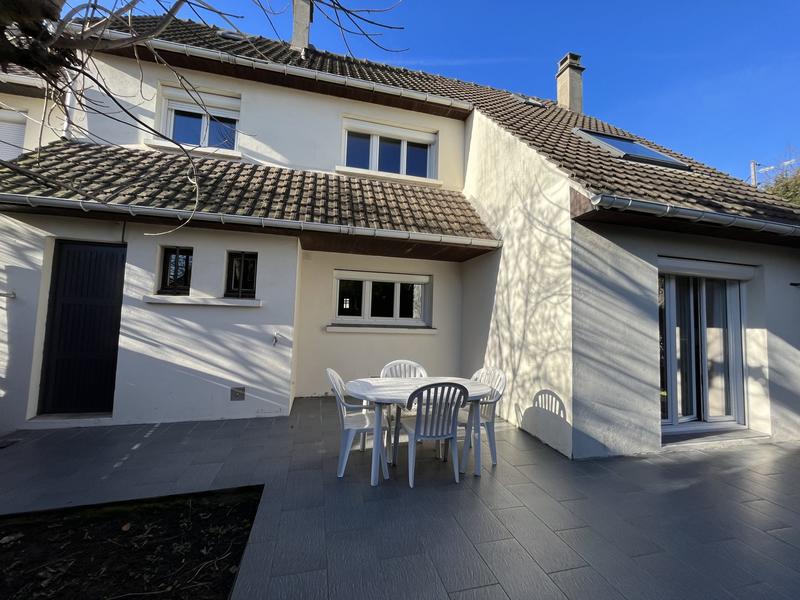 Maison - 103 m² - 6 pièces