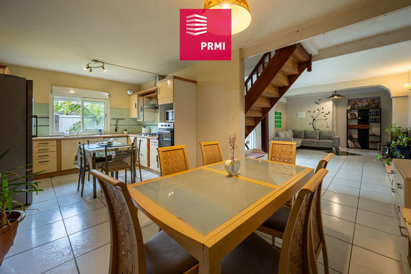 Maison - 218 m² - 8 pièces