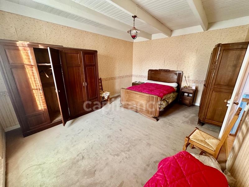 Maison - 92 m² - 5 pièces