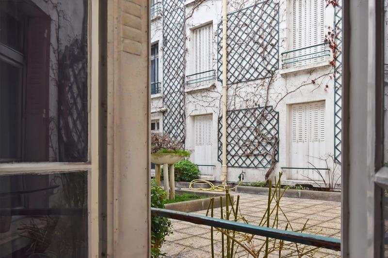 Studio - 25 m² - 1 pièce