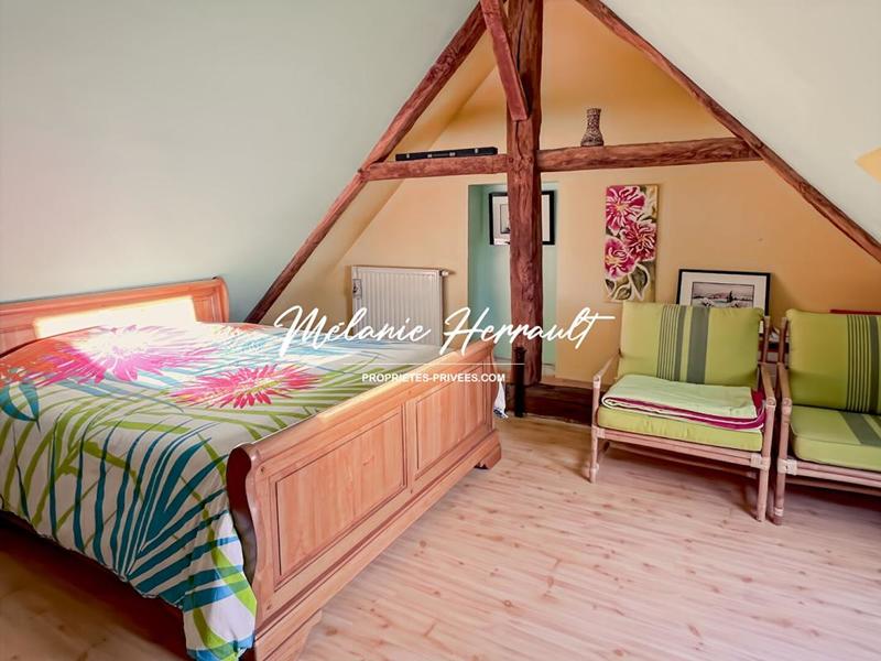 Maison - 225 m² - 9 pièces