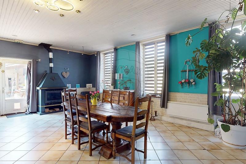 Maison - 245 m² - 6 pièces