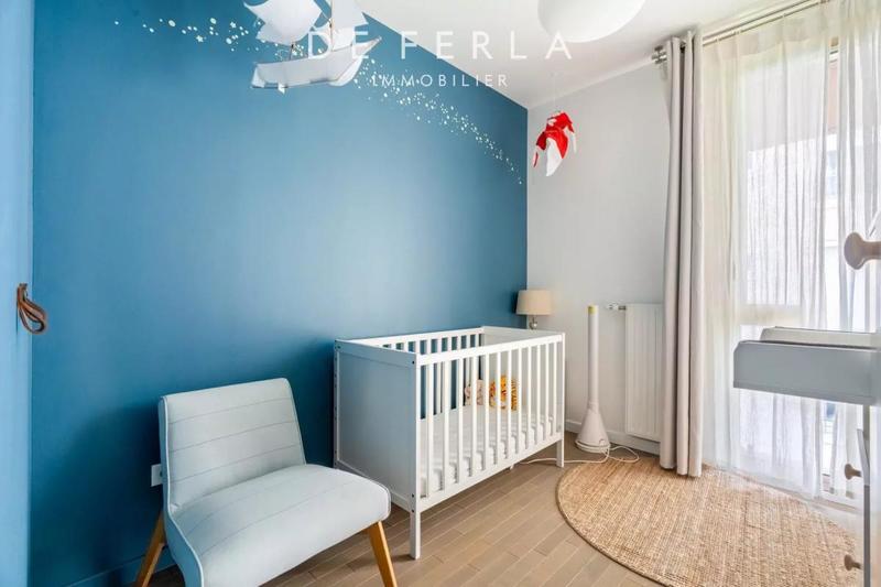 Appartement - 110 m² - 6 pièces