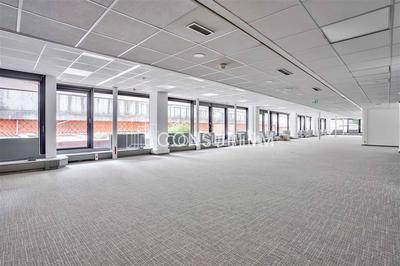 Bureau - 555 m²
