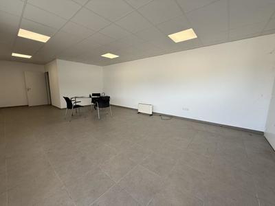 Local commercial - 937 m²