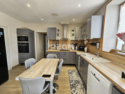 Maison - 130 m² - 5 pièces