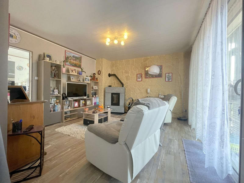 Maison - 80 m² - 5 pièces