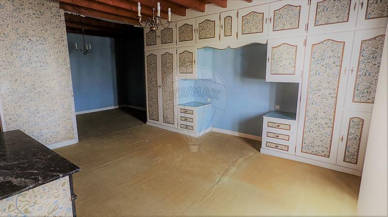 Maison - 280 m² - 8 pièces