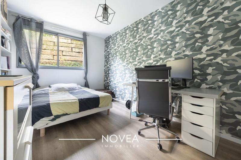 Maison contemporaine - 171 m² - 6 pièces