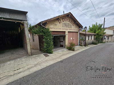 Maison - 313 m² - 13 pièces