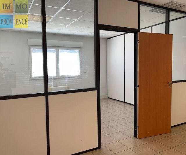 Bureau - 142 m²