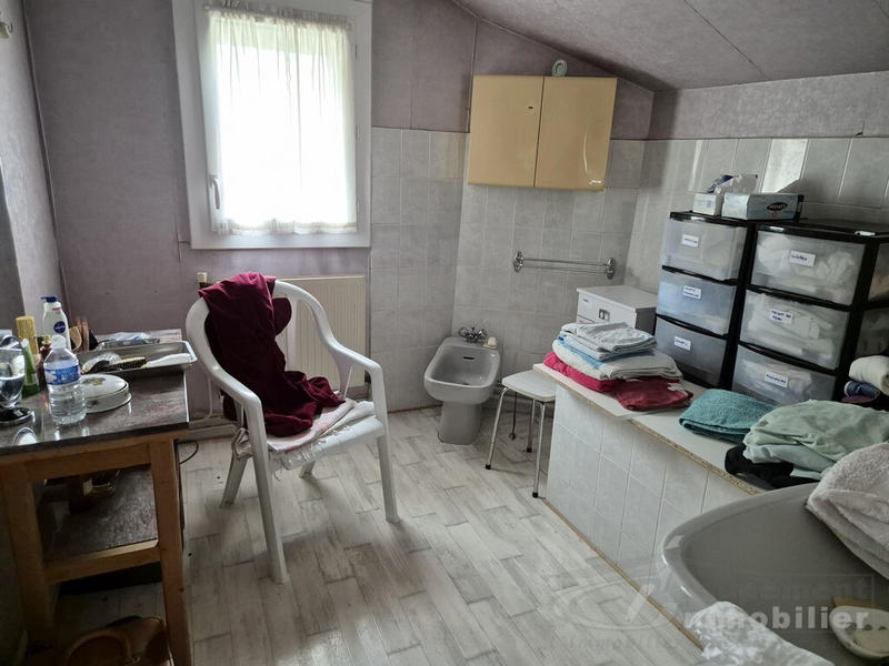 Maison - 179 m² - 8 pièces