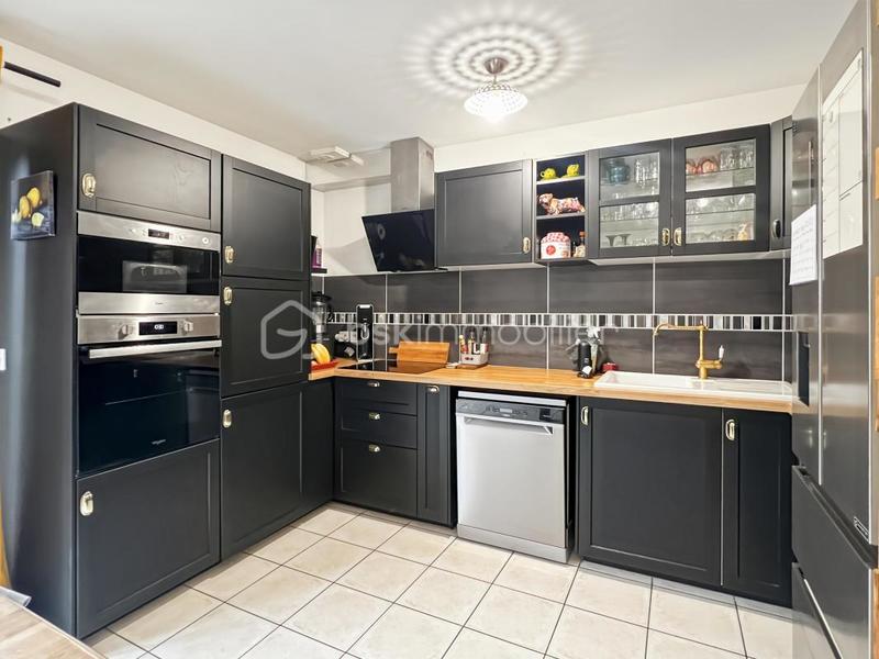 Pavillon - 80 m² - 4 pièces