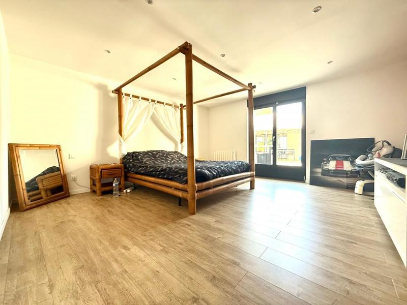 Maison - 285 m² - 7 pièces