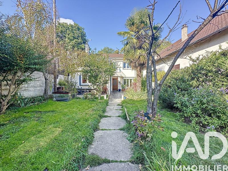 Maison - 110 m² - 4 pièces