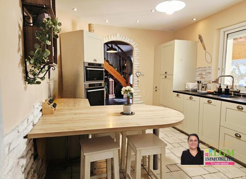 Maison - 228 m² - 7 pièces