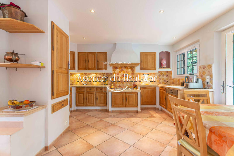 Villa - 230 m² - 7 pièces