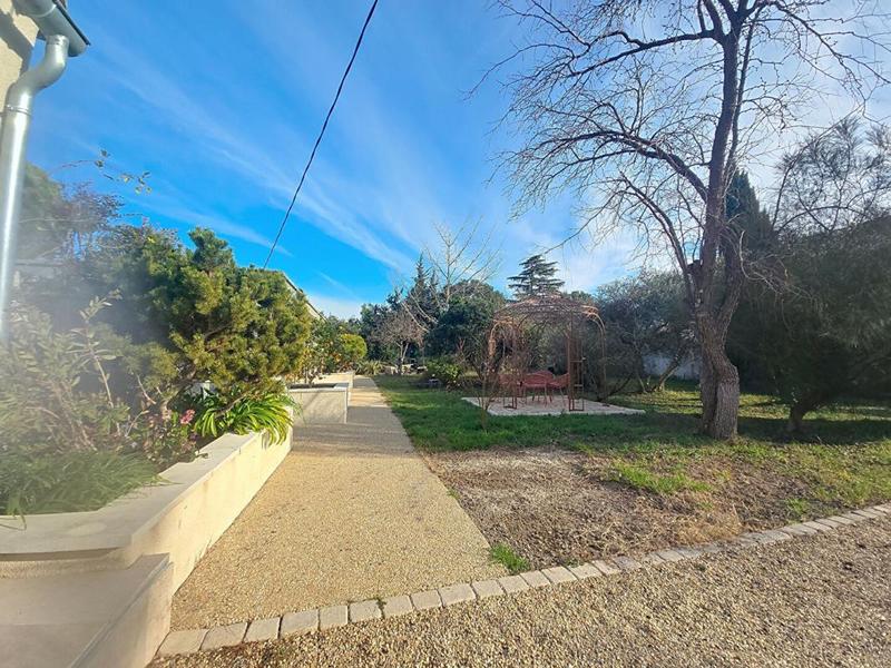 Demeure - 264 m² - 12 pièces