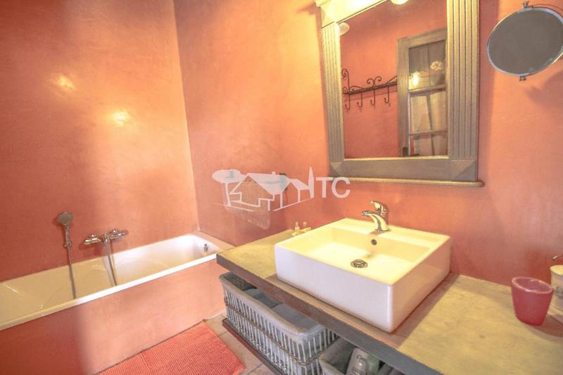 Maison en pierre - 296 m² - 7 pièces