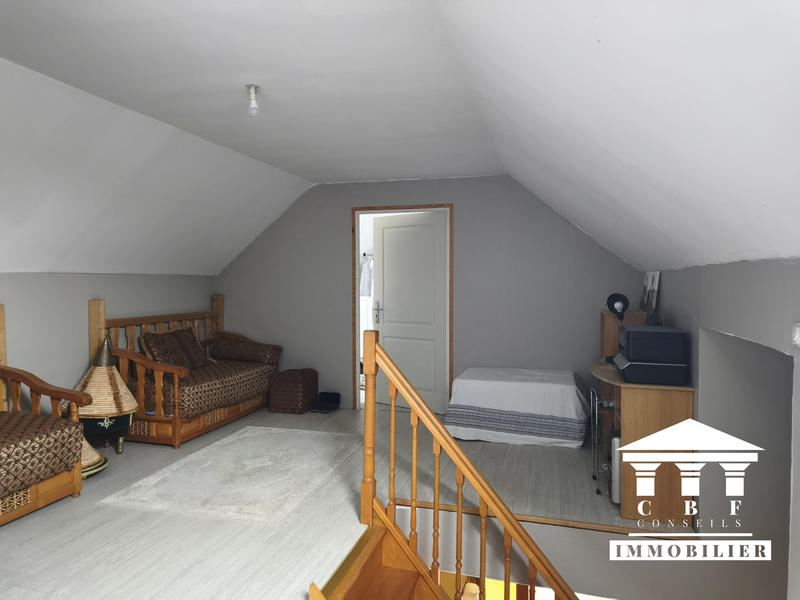 Maison - 178 m² - 9 pièces