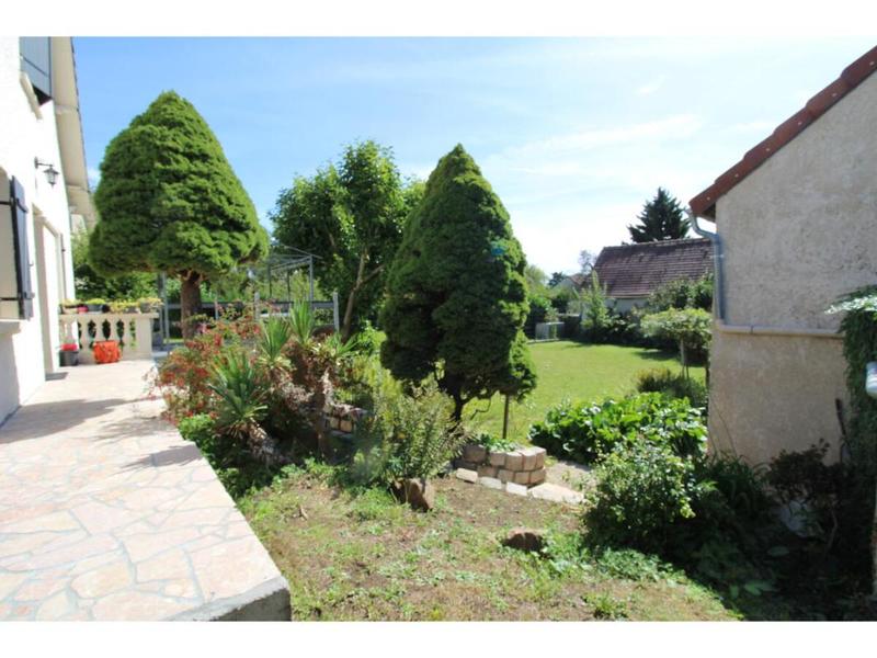 Maison - 147 m² - 8 pièces