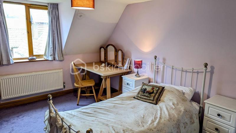 Propriété - 285 m² - 12 pièces