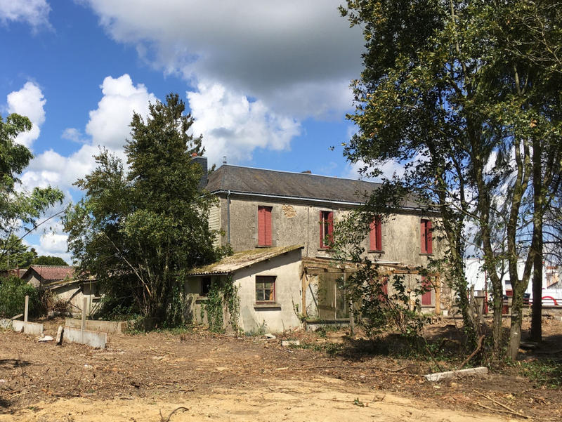 Maison - 220 m² - 10 pièces