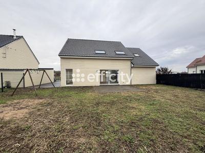 Maison - 153 m² - 8 pièces