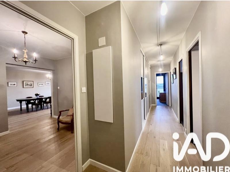 Appartement - 127 m² - 6 pièces