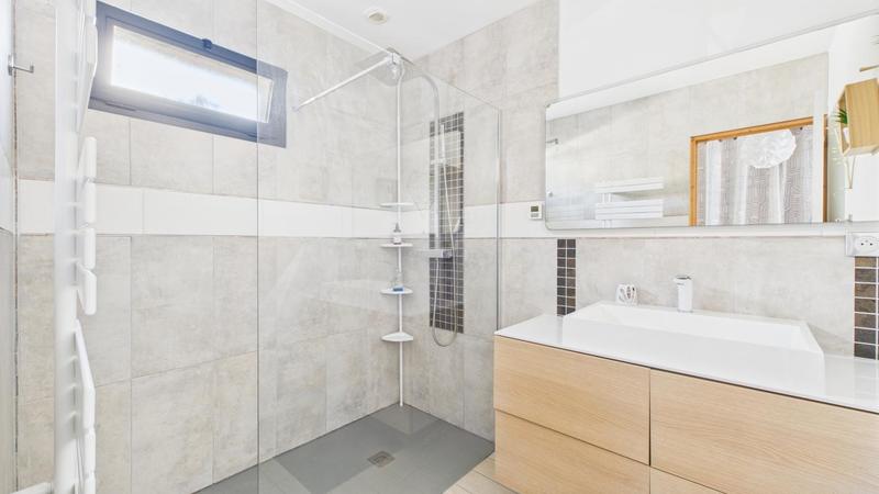 Maison - 232 m² - 7 pièces