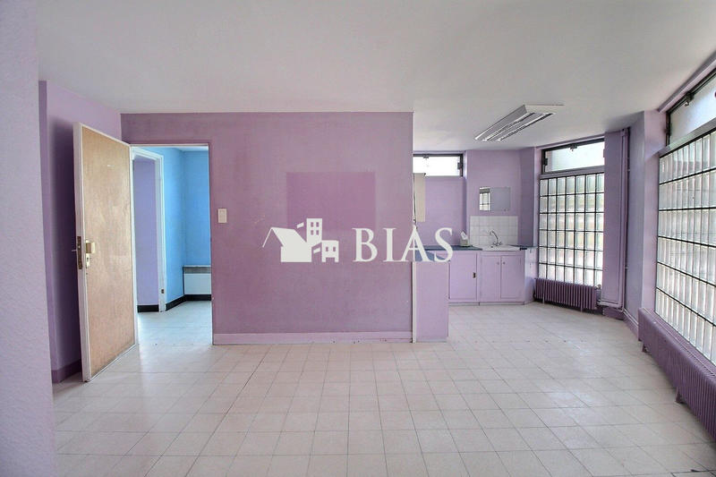 Local d'activités - 285 m² - 9 pièces